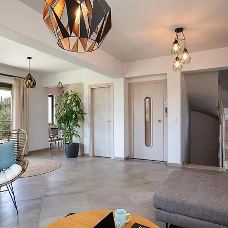 Alea Villa *